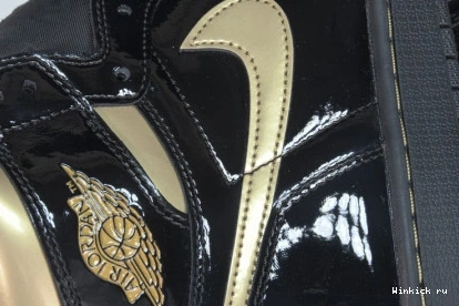GOLD (2020) HIGH BLACK JORDAN METALLIC 1 RETRO 1023